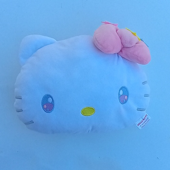 Hello Kitty Plush - Picture 2 of 16